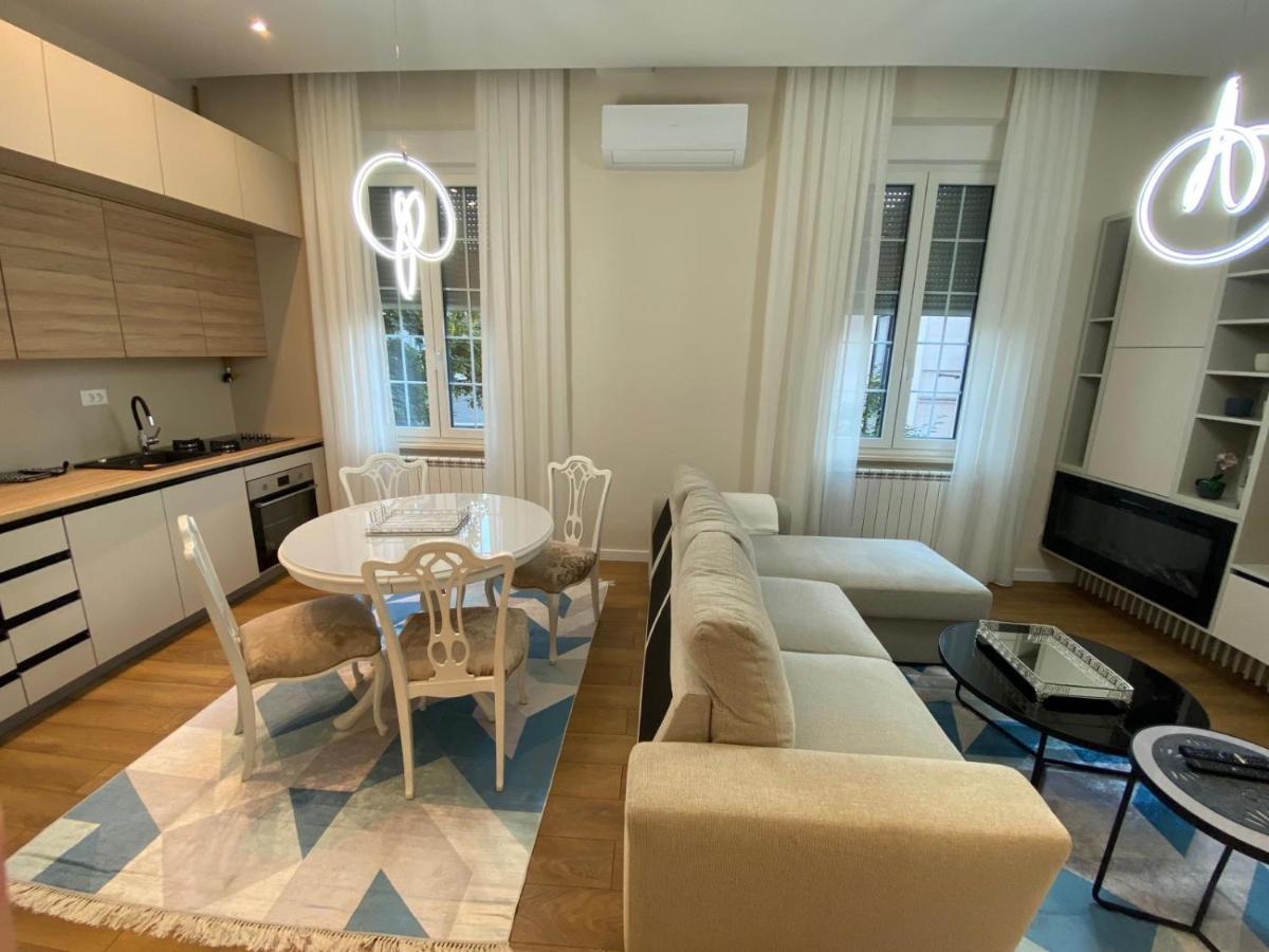 Academy Of Art Apartment ซาราเยโว ภายนอก รูปภาพ